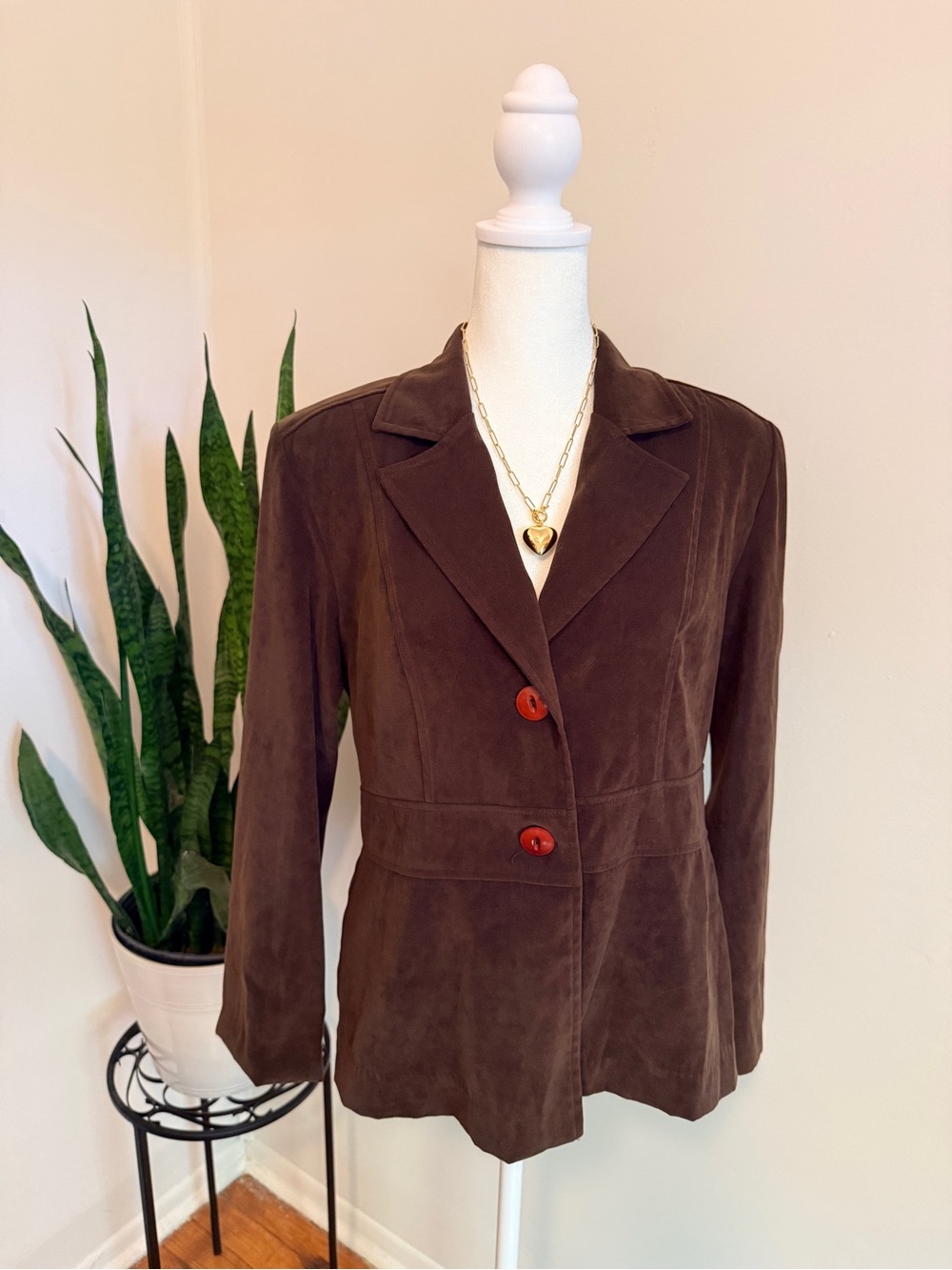 Courtenay Brown Velvet-Like Two-Button Blazer Women's Size 6P Stretch Tailored